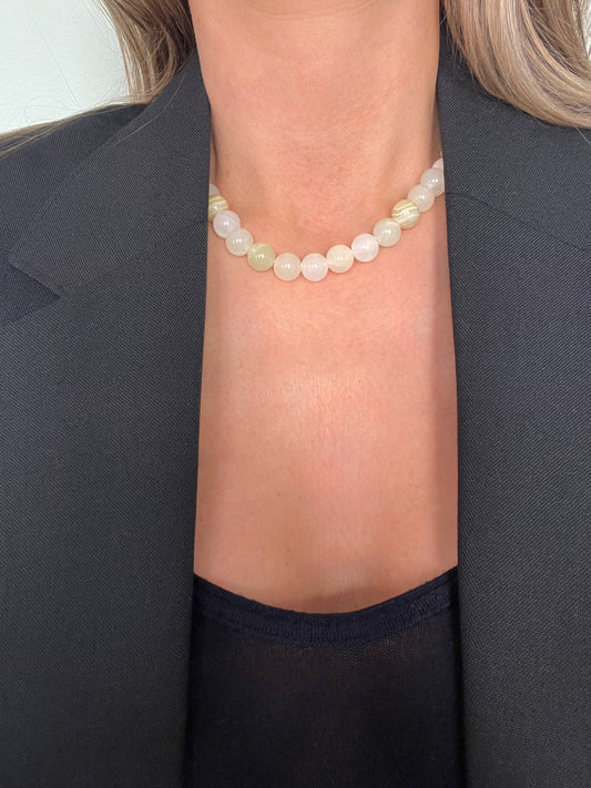 The Azalea Necklace - Crema